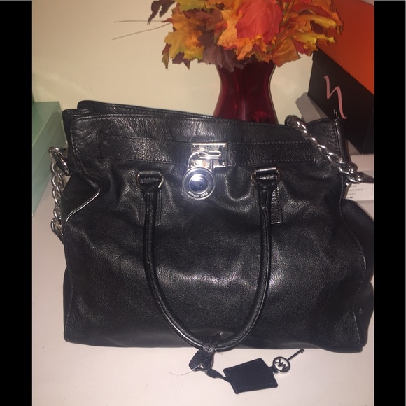 Michael Kors Handbags - Michael Kors Hamilton